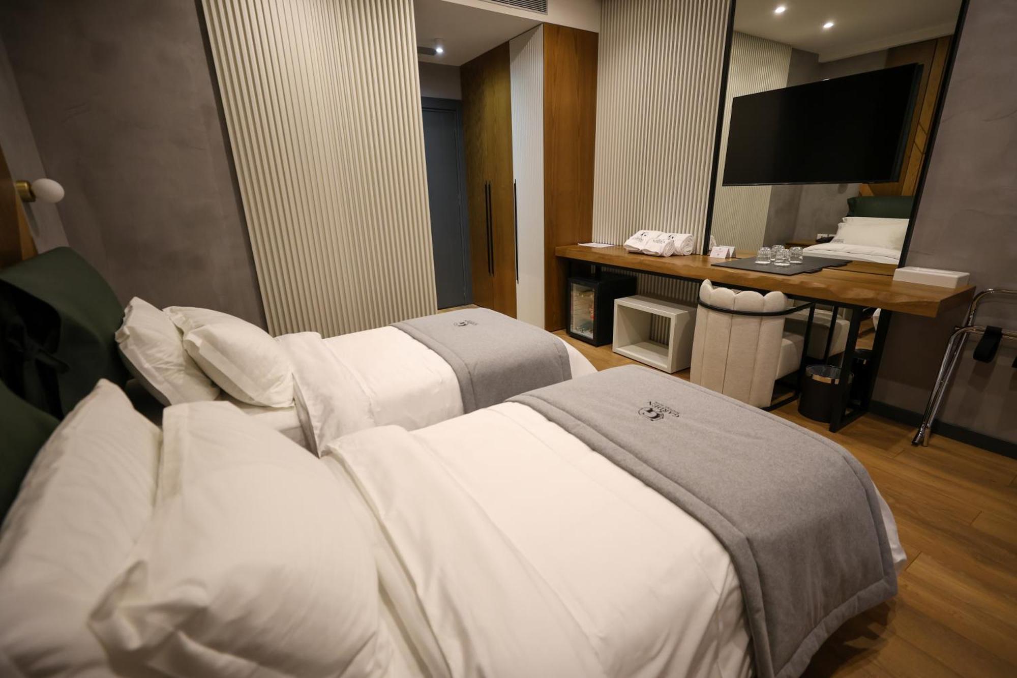 Garden Boutique Hotel 地拉那 外观 照片