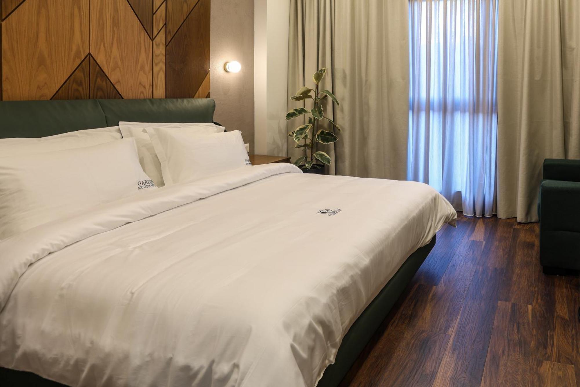 Garden Boutique Hotel 地拉那 外观 照片